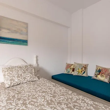 Διαμέρισμα Altemar 2a004 *